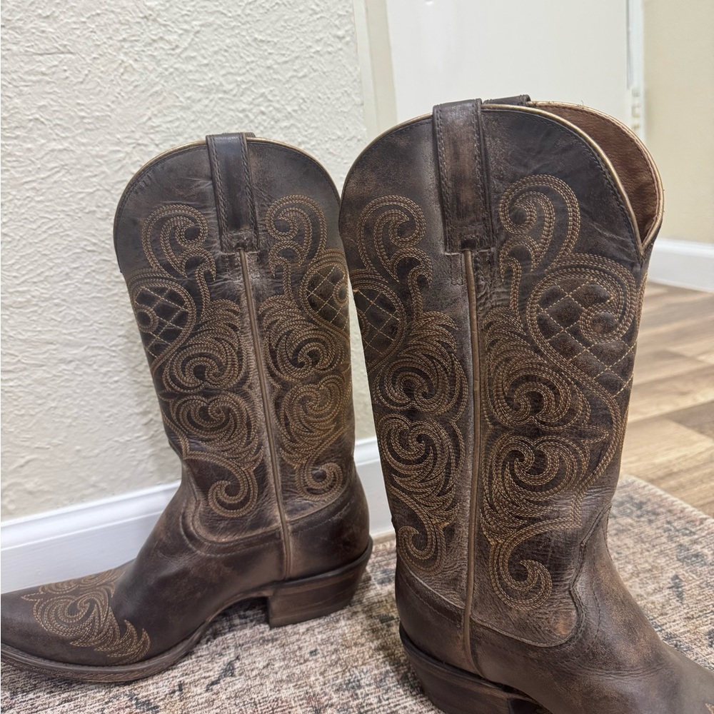 Ariat Tan Leather Cowboy Boots